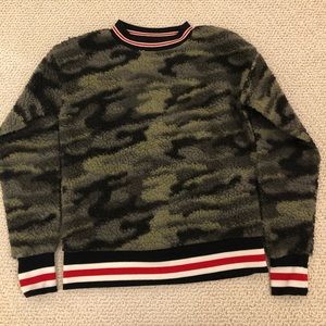 RD Style Camo Sherpa Crew Neck Top